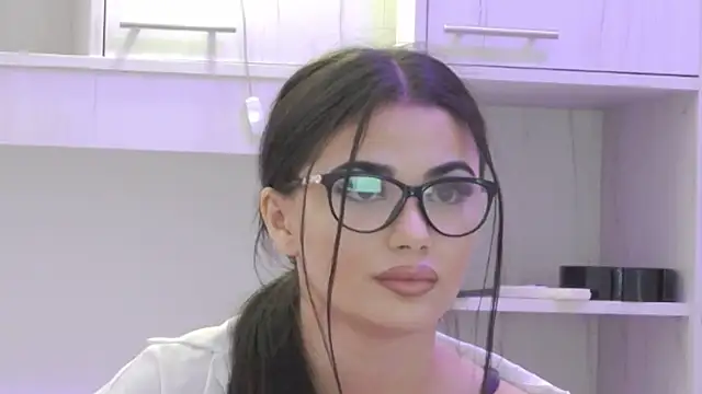 Snapshot of MayaMadison chatting on February 2026 02:46:01 PM MayaMadison online show from February 2026 02:46:01 PM