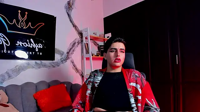 Snapshot of noahWolff_ chatting on February 2026 05:25:01 AM noahWolff online show from February 2026 05:25:01 AM