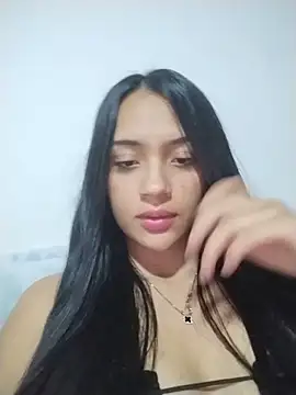 Snapshot of cynliu chatting on June 2026 07:00:01 AM cynliu online show from June 2026 07:00:01 AM