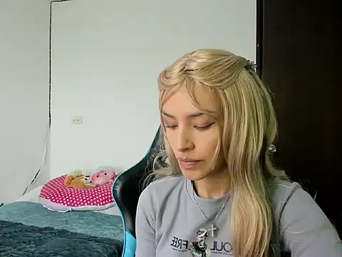 Megan Blue  online show from February 2026 04:38:01 PM