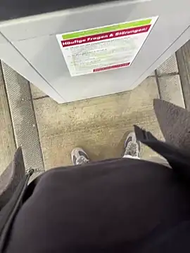 Snapshot of Lennart1869 chatting on February 2026 03:09:02 PM Lennart1869 online show from February 2026 03:09:02 PM