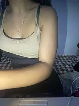 Snapshot of Nour-Lina chatting on February 2026 06:09:01 AM Nour-Lina online show from February 2026 06:09:01 AM