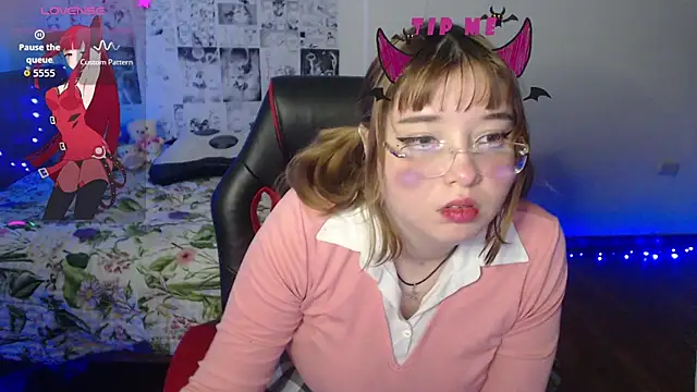 Snapshot of Cherrybloom692 chatting on February 2026 07:45:02 AM Cherrybloom692 online show from February 2026 07:45:02 AM