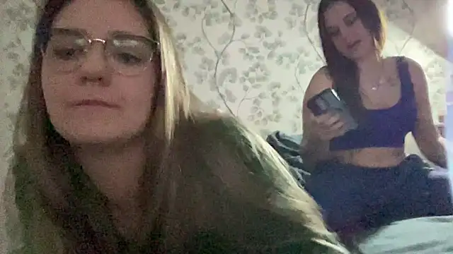 Ninafrisson online show from January 2026 08:51:02 PM