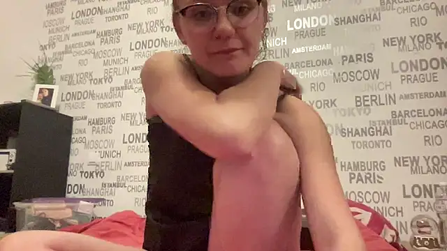 Ninafrisson online show from February 2026 10:47:02 PM