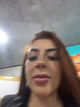 Snapshot of Sweet_bellaa_ chatting on May 2026 04:21:01 AM Sweet bellaa online show from May 2026 04:21:01 AM