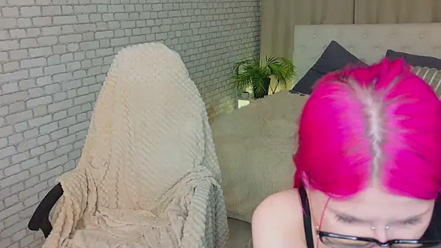 michelewild online show from April 2026 08:09:02 PM