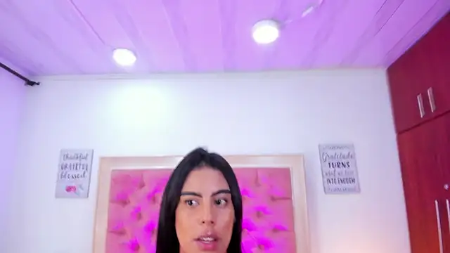 AmbarClarck online show from April 2026 12:08:02 PM