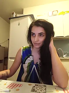 SoniaMoonnnnn online show from April 2026 07:17:02 PM