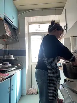 Youyou 12 online show from March 2026 01:35:02 AM