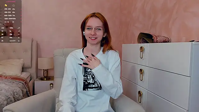 TarynPalek online show from March 2026 07:35:02 AM