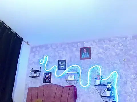 Snapshot of Everlin__Hot_ chatting on February 2026 10:36:01 AM Everlin Hot online show from February 2026 10:36:01 AM