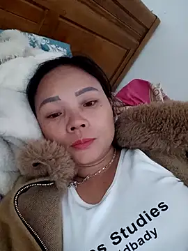 Snapshot of neyney110 chatting on February 2026 04:17:02 AM neyney110 online show from February 2026 04:17:02 AM