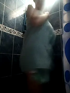 Snapshot of maddie-sar chatting on April 2026 09:05:02 PM maddie-sar online show from April 2026 09:05:02 PM