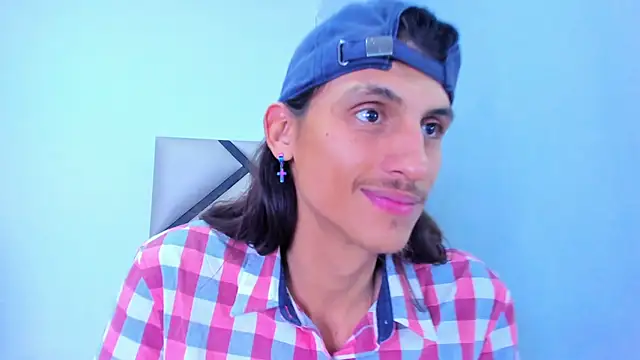 Snapshot of Noha-Smith chatting on February 2026 04:10:01 AM Noha-Smith online show from February 2026 04:10:01 AM