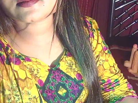 Snapshot of Nusrat_Faria chatting on May 2026 06:13:02 PM Nusrat Faria online show from May 2026 06:13:02 PM