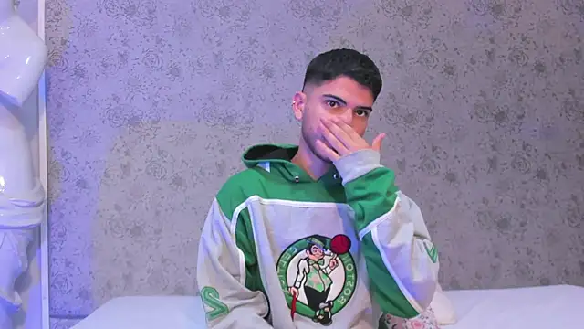 Snapshot of Apolo_Gray chatting on February 2026 04:27:02 AM Apolo Gray online show from February 2026 04:27:02 AM