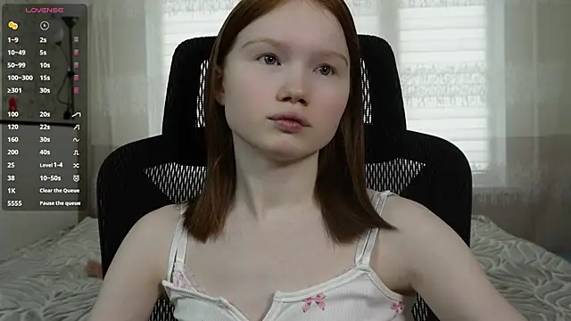 Snapshot of Nellie_baby chatting on February 2026 06:06:02 AM Nellie baby online show from February 2026 06:06:02 AM