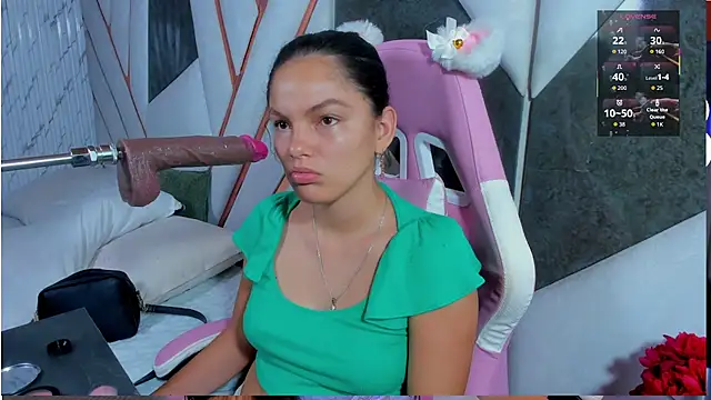 Snapshot of isa_kolins chatting on June 2026 11:20:02 AM isa kolins online show from June 2026 11:20:02 AM