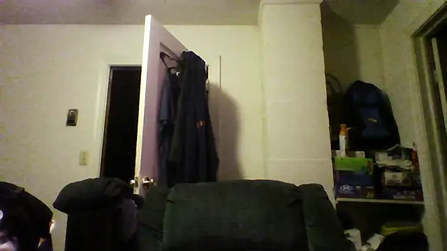 Snapshot of Demon2182 chatting on February 2026 06:10:01 AM Demon2182 online show from February 2026 06:10:01 AM