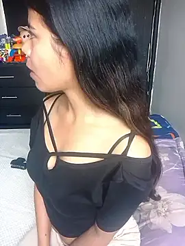 Snapshot of Roxan_King chatting on March 2026 12:34:01 PM Roxan King online show from March 2026 12:34:01 PM