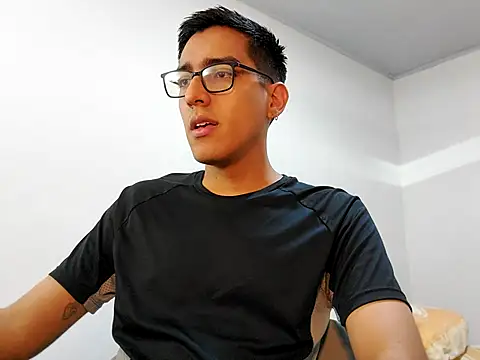 Snapshot of NickFin chatting on February 2026 09:24:01 PM NickFin online show from February 2026 09:24:01 PM