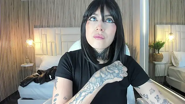 Snapshot of Ravenn21x chatting on February 2026 11:32:01 AM Ravenn21x online show from February 2026 11:32:01 AM