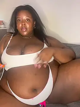 Snapshot of BouncyBBW chatting on July 2026 10:38:02 PM BouncyBBW online show from July 2026 10:38:02 PM