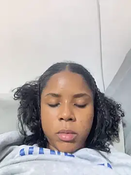 Snapshot of LIA_PARKERR chatting on February 2026 10:46:02 PM LIA PARKERR online show from February 2026 10:46:02 PM