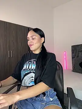 Snapshot of Malory_Saenzz chatting on February 2026 01:01:02 PM Malory Saenzz online show from February 2026 01:01:02 PM