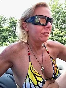 Snapshot of FireAfterDark chatting on June 2026 07:27:02 PM FireAfterDark online show from June 2026 07:27:02 PM