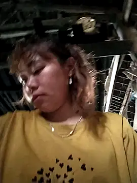 Snapshot of Bella-222 chatting on February 2026 04:33:02 AM Bella-222 online show from February 2026 04:33:02 AM