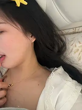 Snapshot of mimi-love13 chatting on March 2026 05:08:02 AM mimi-love13 online show from March 2026 05:08:02 AM