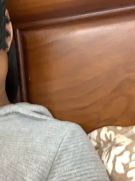 Snapshot of HEENA-STRIP chatting on February 2026 09:53:01 AM HEENA-STRIP online show from February 2026 09:53:01 AM