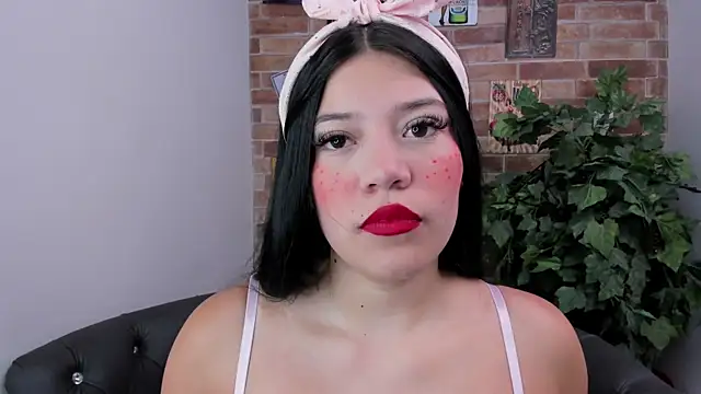 foxy vera online show from April 2026 11:05:01 AM