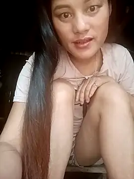 Snapshot of Momo-biki chatting on August 2026 12:23:01 AM Momo-biki online show from August 2026 12:23:01 AM