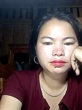 Snapshot of emlylyxinh chatting on February 2026 06:17:02 PM emlylyxinh online show from February 2026 06:17:02 PM