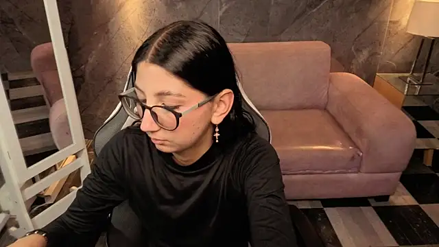 Sophie jones b online show from February 2026 12:38:02 PM