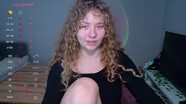Snapshot of Milounee chatting on June 2026 10:50:02 AM Milounee online show from June 2026 10:50:02 AM
