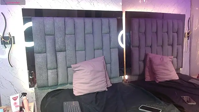 Snapshot of AriannaFoxxy chatting on February 2026 11:28:02 AM AriannaFoxxy online show from February 2026 11:28:02 AM