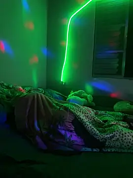 Casal Sapekinha01 online show from February 2026 07:57:01 AM