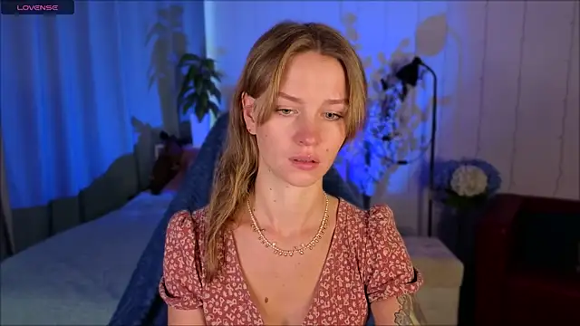 Snapshot of Crystal_Kris chatting on February 2026 01:22:02 PM Crystal Kris online show from February 2026 01:22:02 PM