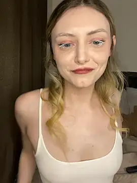 Leecey online show from March 2026 02:04:02 AM