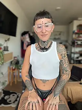 Snapshot of xsadtanas chatting on February 2026 05:17:01 PM xsadtanas online show from February 2026 05:17:01 PM