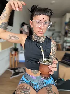 Snapshot of xsadtanas chatting on February 2026 04:50:01 PM xsadtanas online show from February 2026 04:50:01 PM