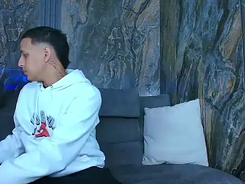 Snapshot of Noah_Blackk chatting on February 2026 01:23:01 PM Noah Blackk online show from February 2026 01:23:01 PM