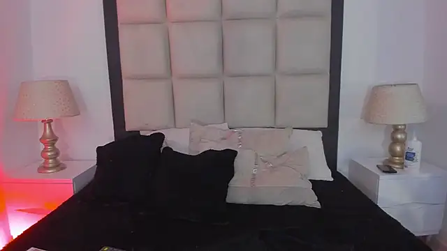 Snapshot of SussyFox chatting on March 2026 01:50:02 PM SussyFox online show from March 2026 01:50:02 PM