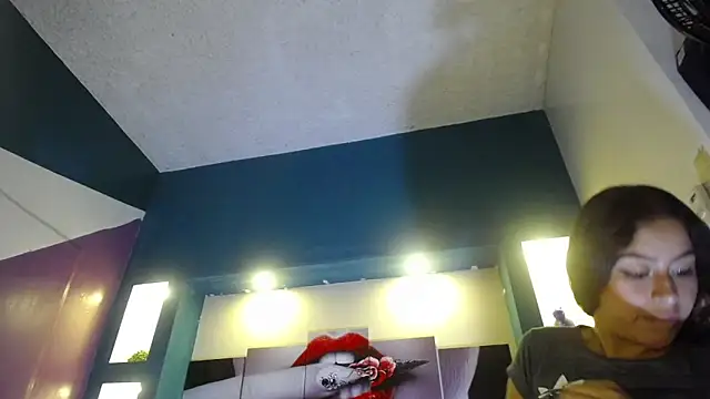 gygy fox 09 online show from April 2026 09:52:01 PM