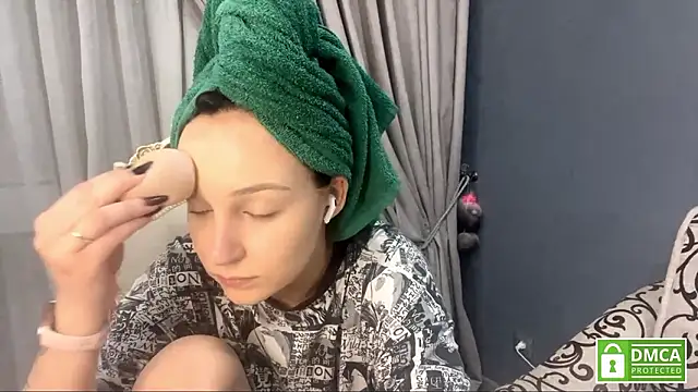 Snapshot of Sylynisem chatting on March 2026 07:21:02 PM Sylynisem online show from March 2026 07:21:02 PM