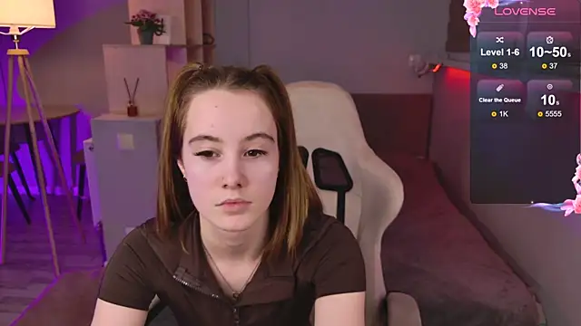 Snapshot of Caeliaa chatting on February 2026 07:20:01 PM Caeliaa online show from February 2026 07:20:01 PM